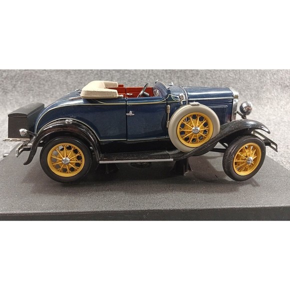 1931 Ford Sedan Model A 1:18-scale Diecast Car Motor City Classics IMPERFECT - Picture 9 of 16